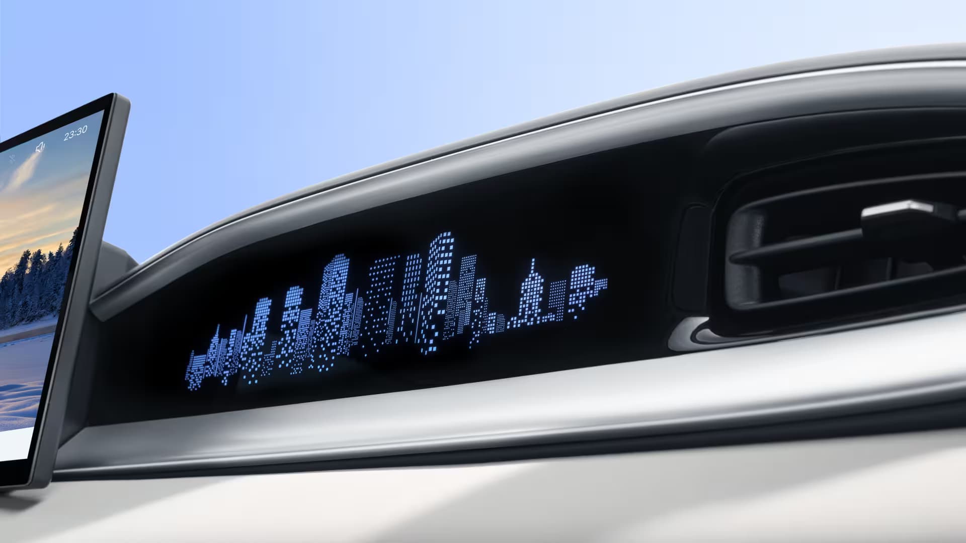 With 256 colors to choose from, the ambient lighting adds a personalized touch to every drive.